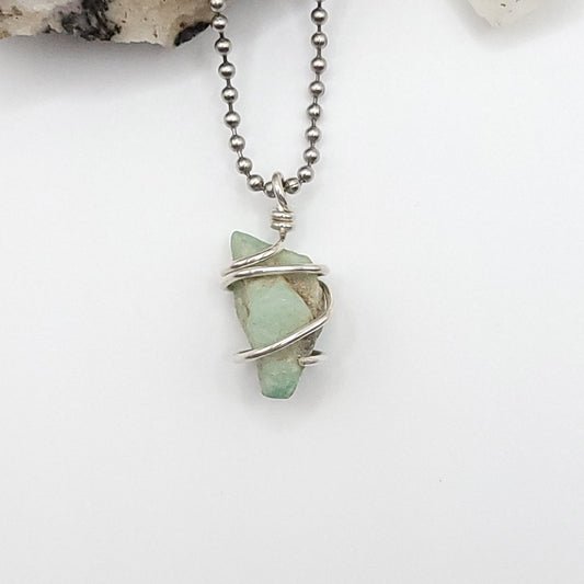 Raw Emerald Necklace in Silver - Crystal for Heart Healing & Love